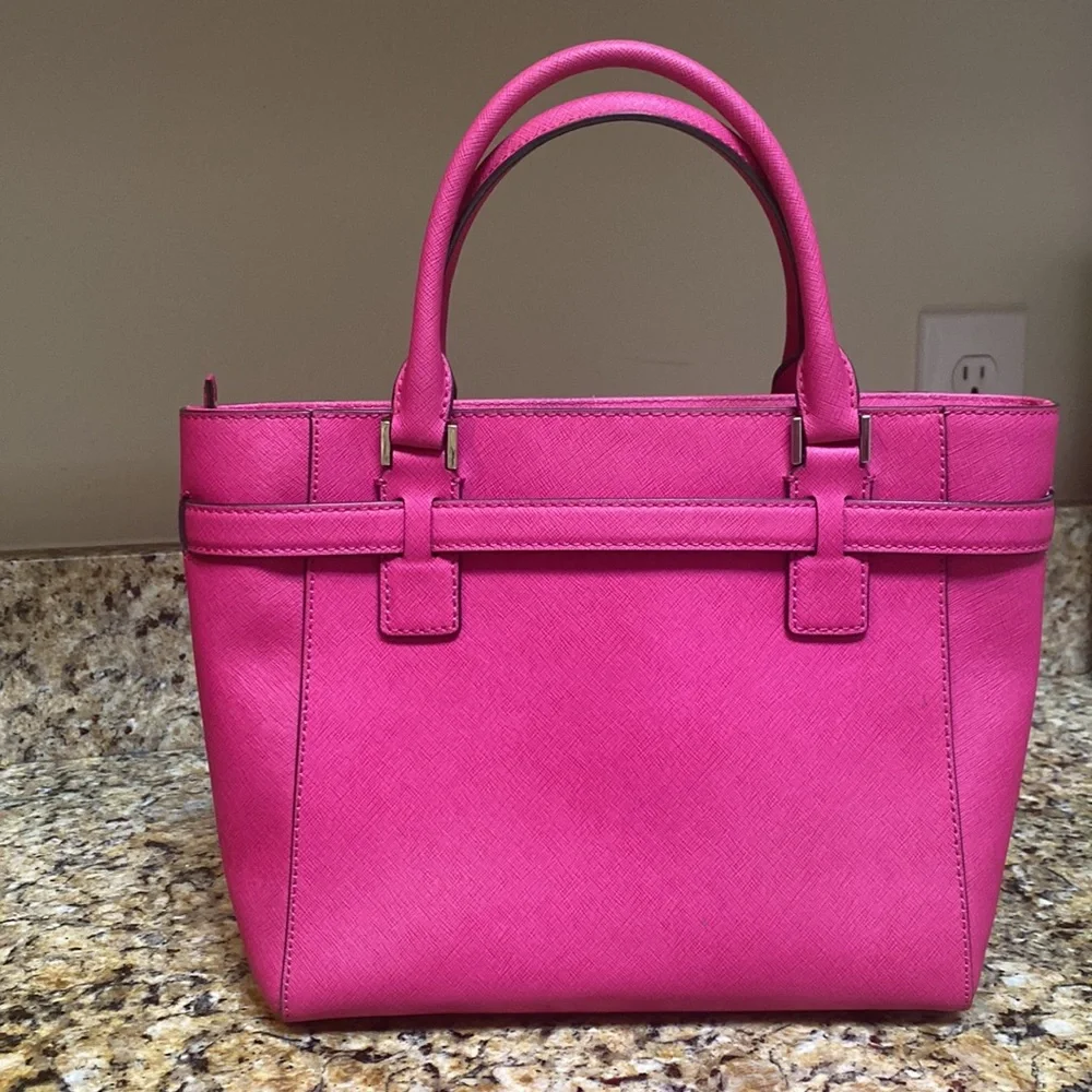 Michael Kors Hot Barbie PINK Hand Bag - LIKE NEW 👛